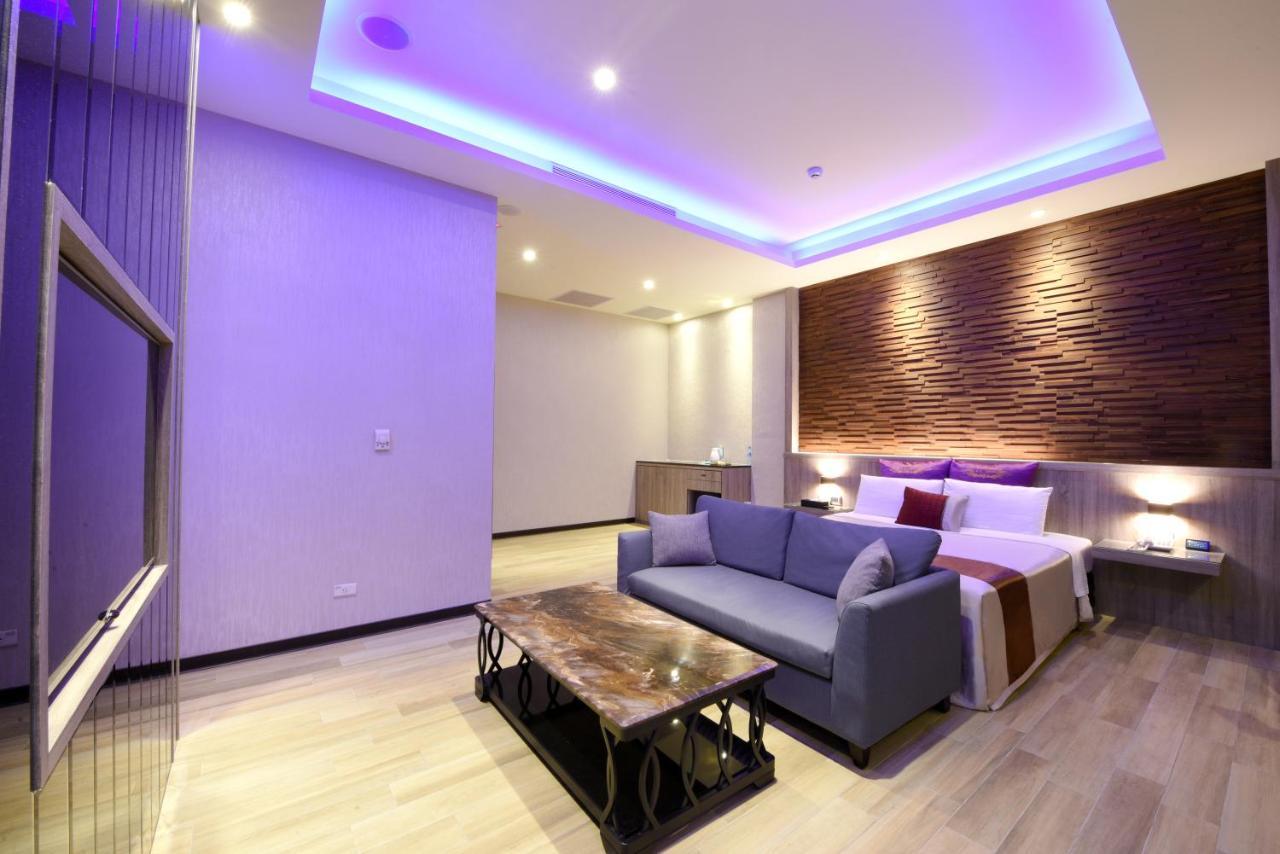 Purple Rainbow Motel Taipei Extérieur photo