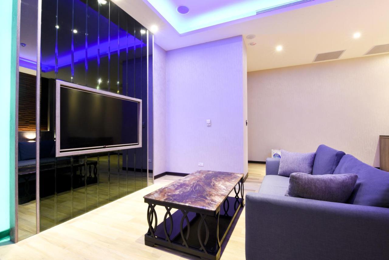 Purple Rainbow Motel Taipei Extérieur photo