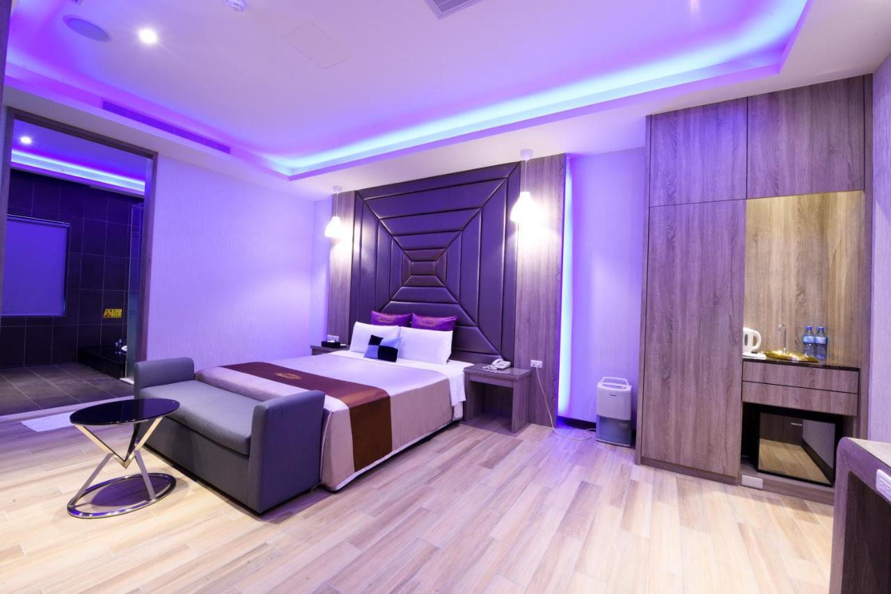 Purple Rainbow Motel Taipei Extérieur photo
