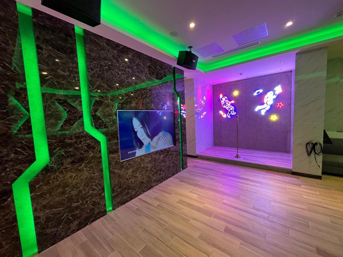 Purple Rainbow Motel Taipei Extérieur photo