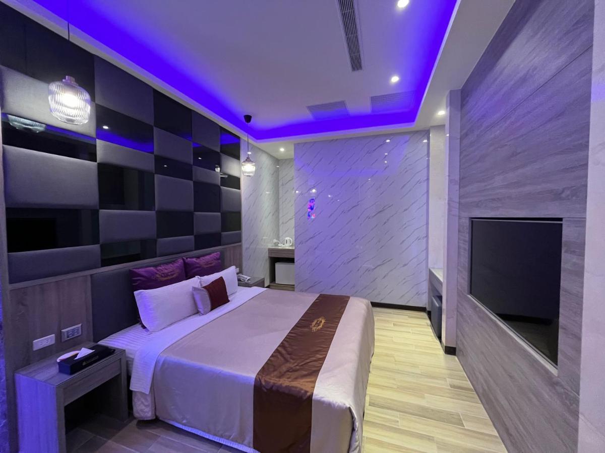 Purple Rainbow Motel Taipei Extérieur photo
