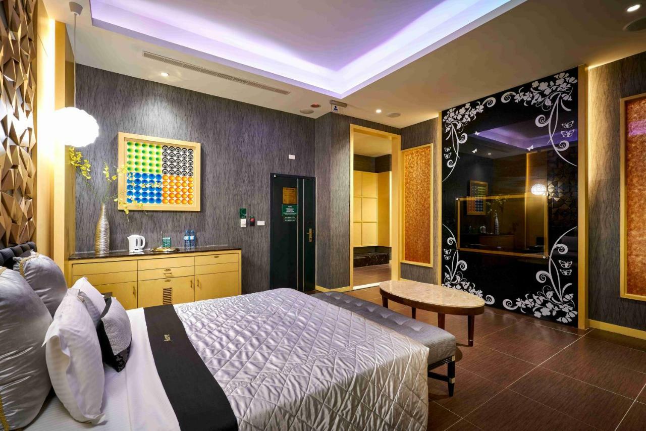 Purple Rainbow Motel Taipei Extérieur photo